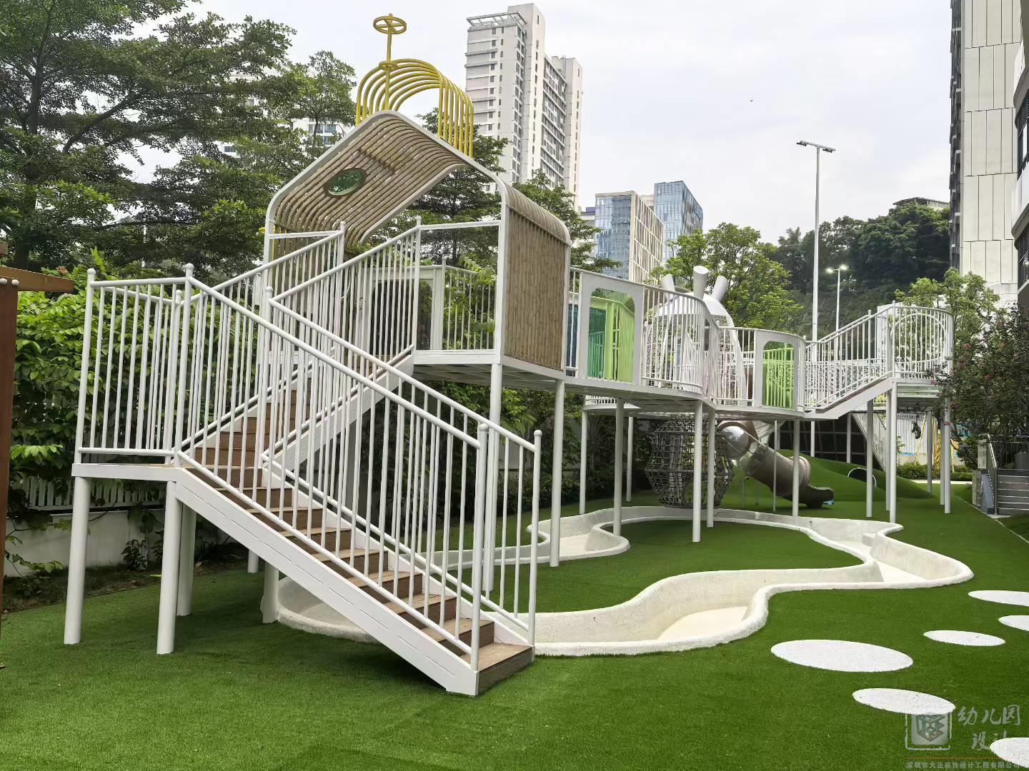 深圳市龙岗区臻城幼儿园（户外玩具实景图）